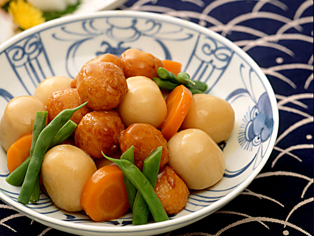 揚ボールと里芋のコロコロ煮