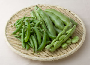 今月の旬の食材   そら豆、スナップエンドウ