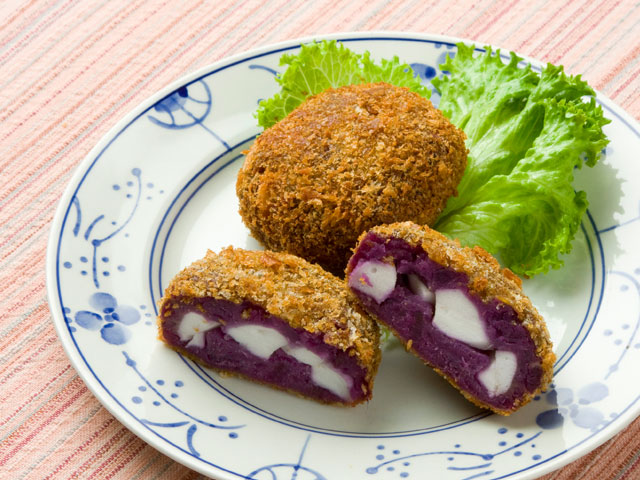 堀知佐子さんの紫芋とはんぺんのコロッケ