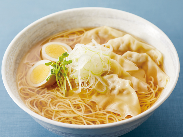 糖質0g麺と肉ワンタンの中華麺風