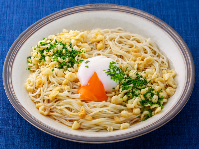 糖質0g麺と天かすのやみつき麺風