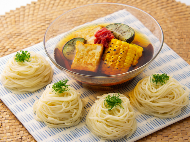 糖質0g麺の梅と夏野菜のつけそうめん風