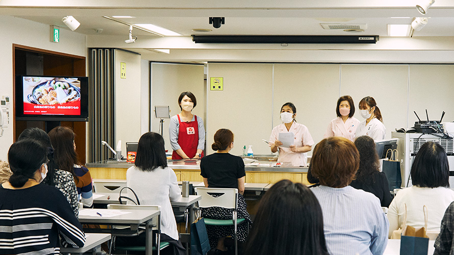 Explanation of cooking methods from a professional