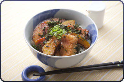 8月 はんぺんの鍋照り焼き丼